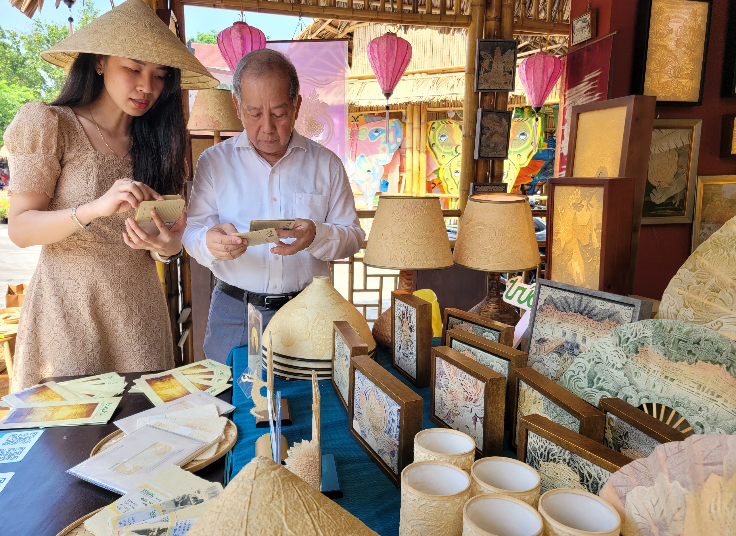 Phát huy giá trị truyền thống để sản phẩm làng nghề đáp ứng thị hiếu người tiêu dùng