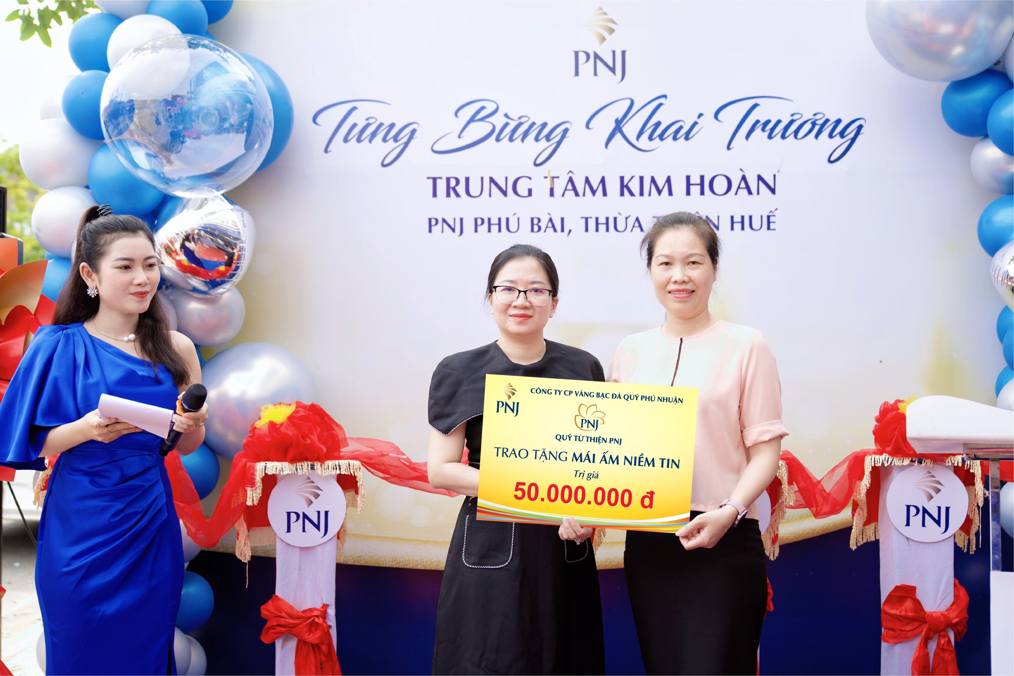 Khai trương Trung tâm PNJ tại Phú Bài