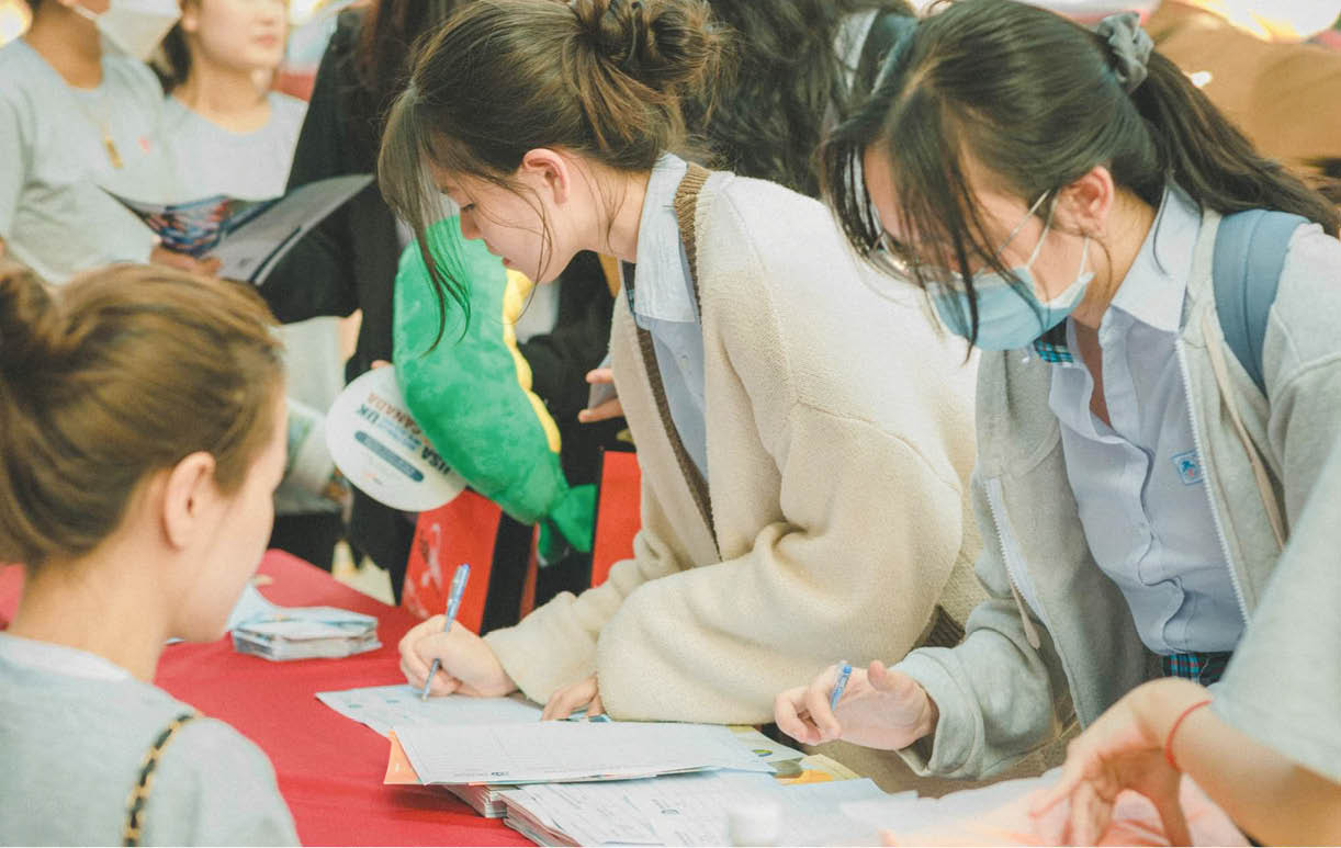 Đừng để “cưỡi ngựa xem hoa”