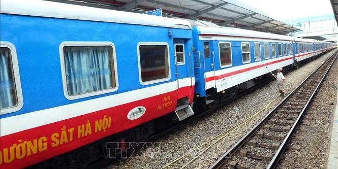 Nghiên cứu, điều chỉnh quy định về niên hạn sử dụng phương tiện giao thông đường sắt