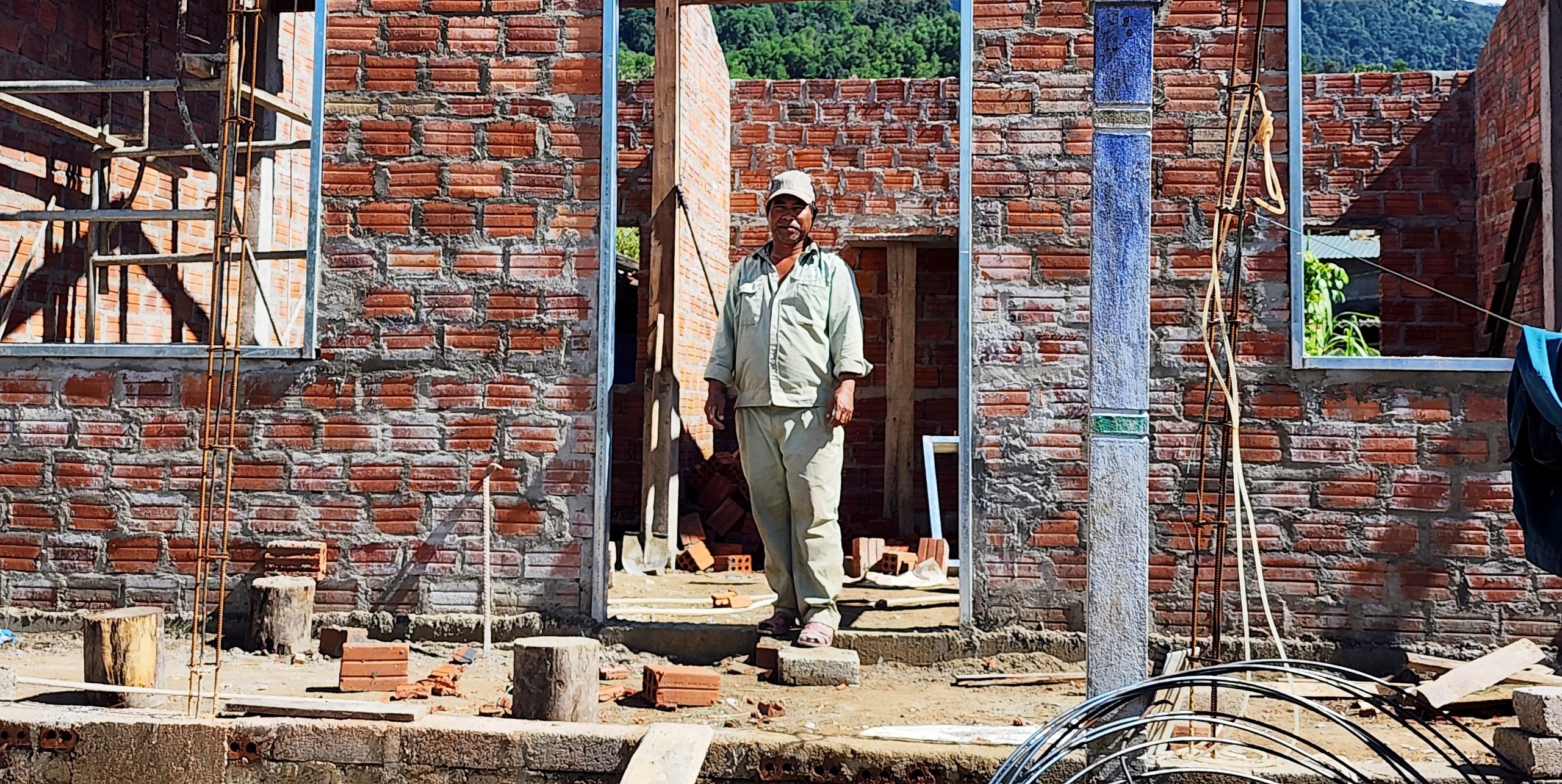 Hỗ trợ nhà ở đồng bào dân tộc thiểu số và miền núi