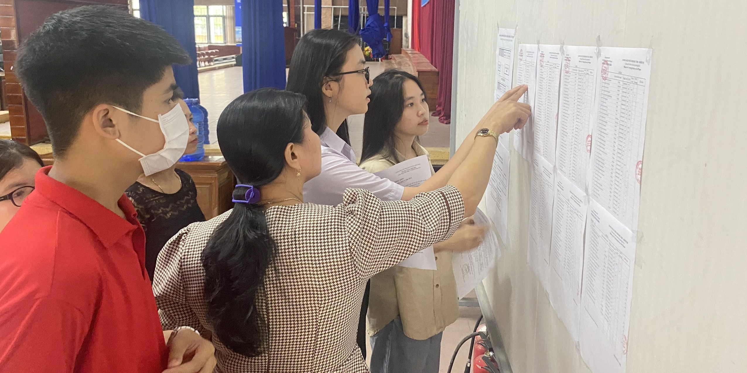 Gần 200 thí sinh toàn quốc về Huế dự thi kỳ thi năng khiếu khối M, N