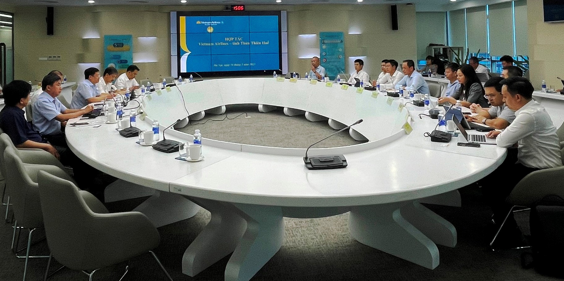 Xúc tiến mở đường bay nội địa, quốc tế đến Cảng hàng không Phú Bài