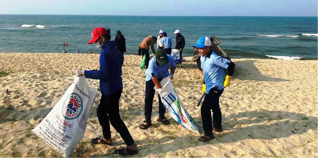 Giáo dục thế hệ trẻ về tình yêu biển đảo