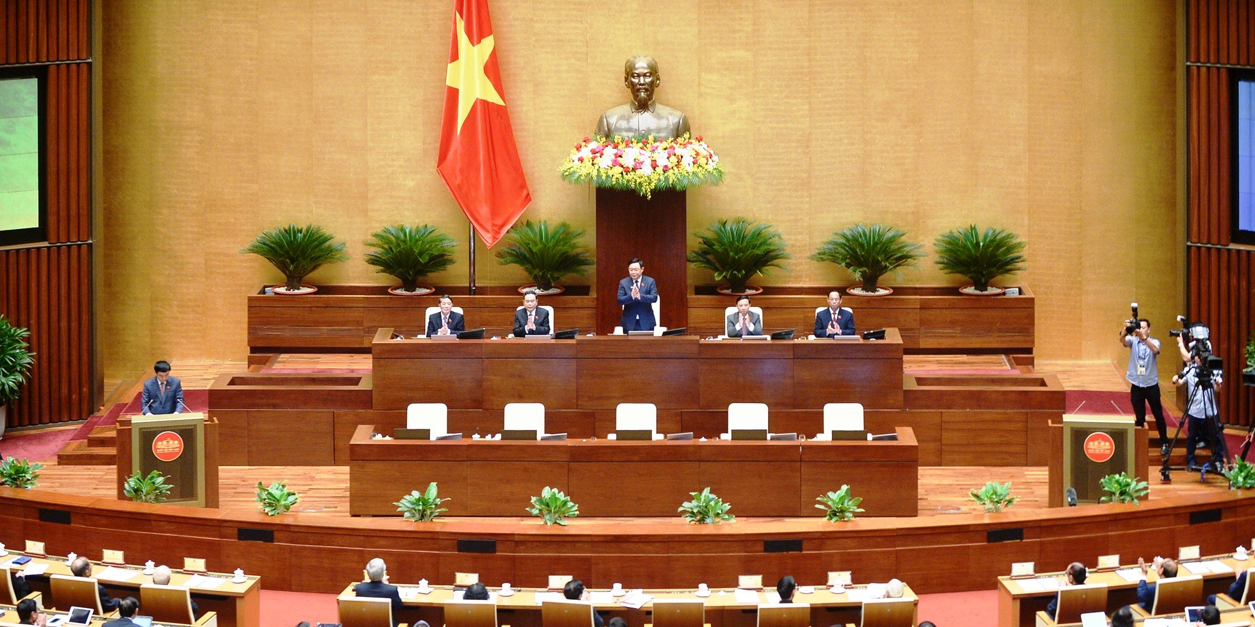 Cử tri tin tưởng tuyệt đối vào vai trò lãnh đạo của Đảng và Nhà nước