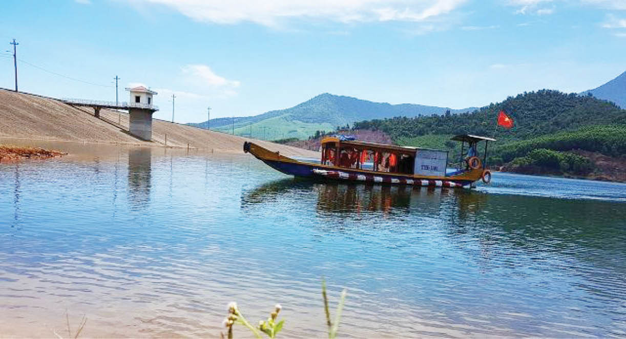 Hấp dẫn suối Tiên