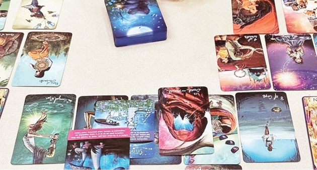 Hệ lụy từ những lá bài