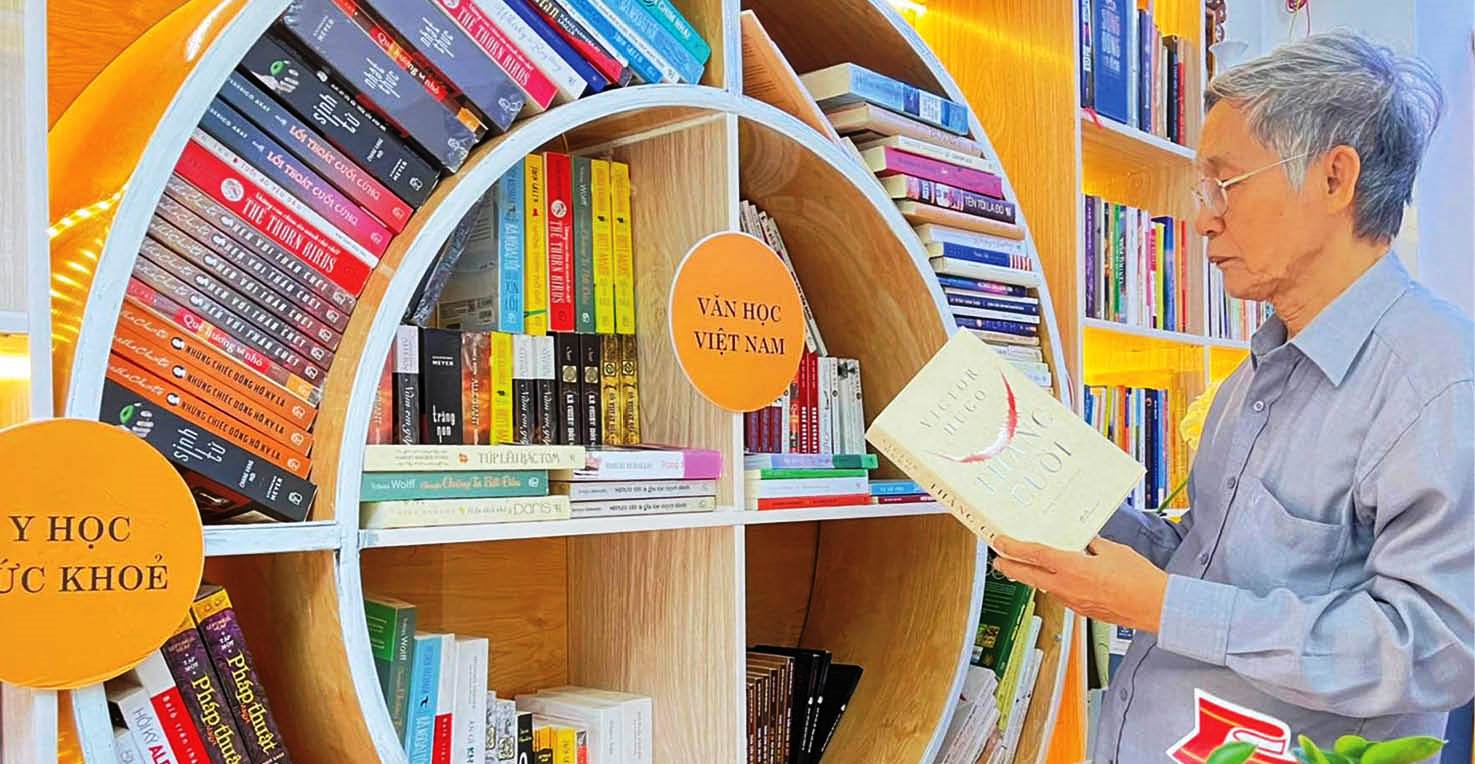 Để có một quán sách báo bên bờ sông Hương