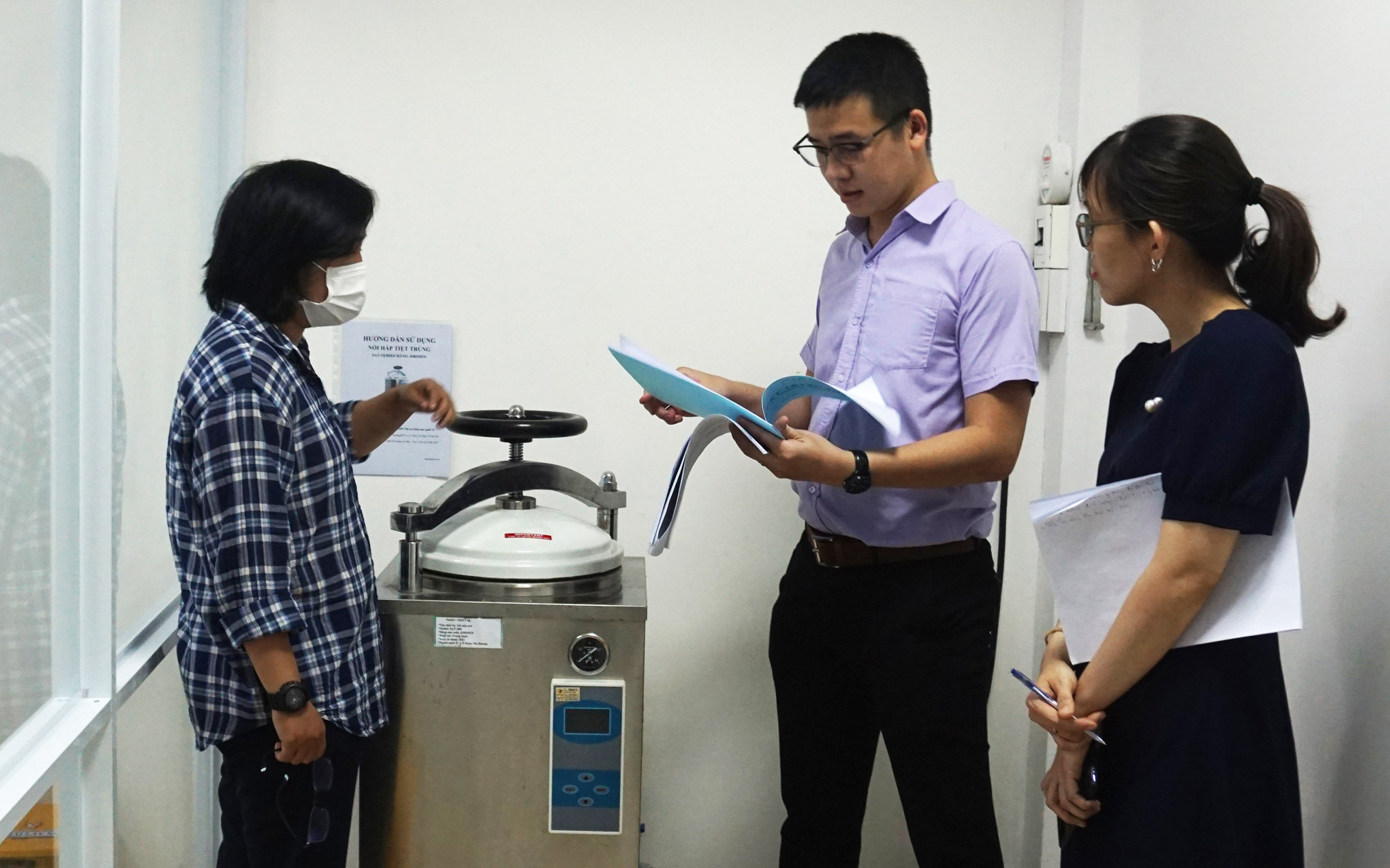 Kiểm tra an toàn sinh học các phòng xét nghiệm