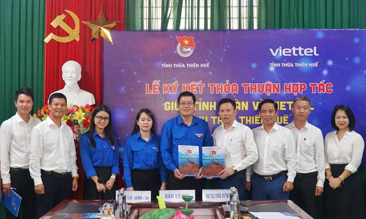Tỉnh Đoàn và Viettel ký kết chương trình hợp tác trên nhiều lĩnh vực
