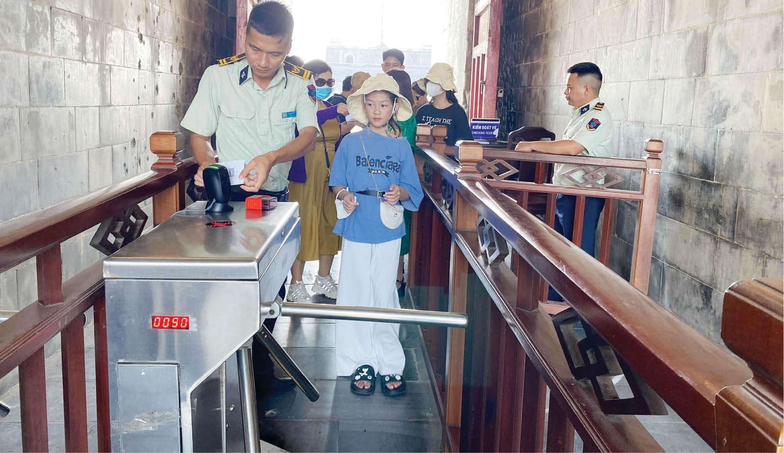 Hoàn thiện hệ thống vé điện tử