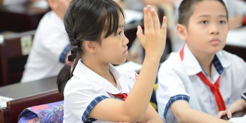 Giáo dục bắt buộc giúp trẻ em được học tập để phát triển toàn diện