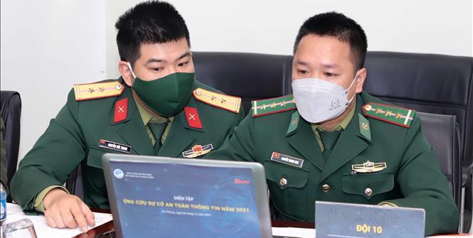 Thủ tướng chỉ thị đẩy mạnh kết nối, chia sẻ dữ liệu để phát triển thương mại điện tử