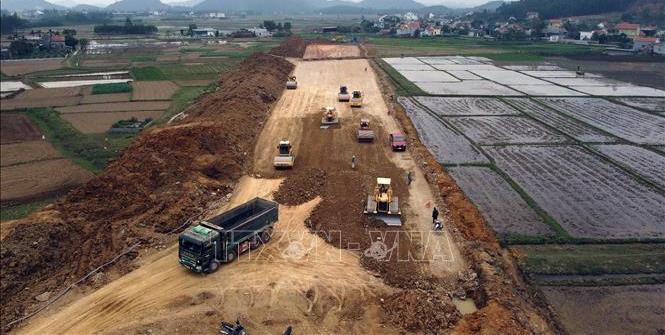 Trong tháng 6 sẽ giải ngân hơn 5 200 tỷ đồng cho cao tốc Bắc - Nam