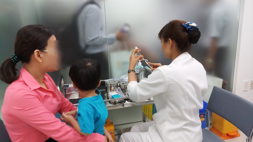 Đề xuất giải pháp tháo gỡ cơ chế, đảm bảo cung ứng đủ vaccine cho Chương trình tiêm chủng mở rộng