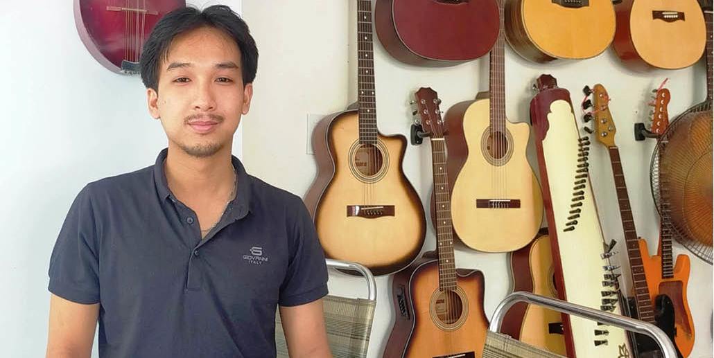 Chàng trai trẻ “bện hơi” ca Huế