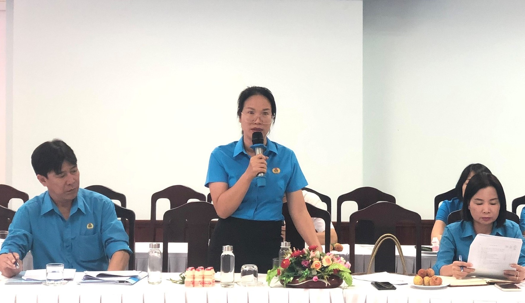 Gắn phong trào thi đua với học tập và làm theo Bác