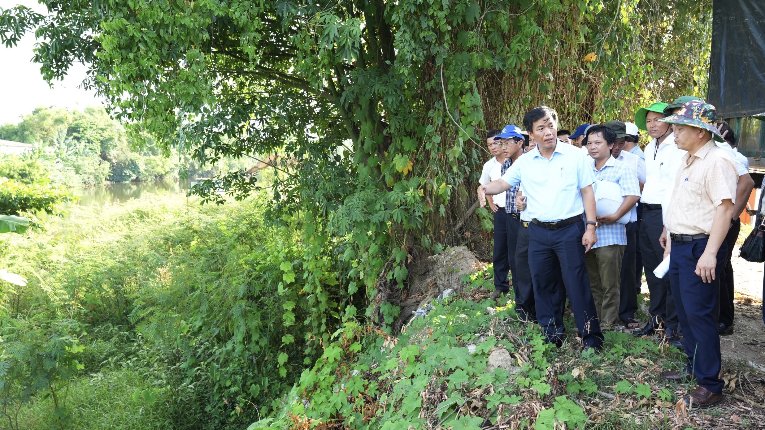 Chủ tịch UBND tỉnh Nguyễn Văn Phương kiểm tra thực địa dự án Chương trình phát triển các đô thị loại II