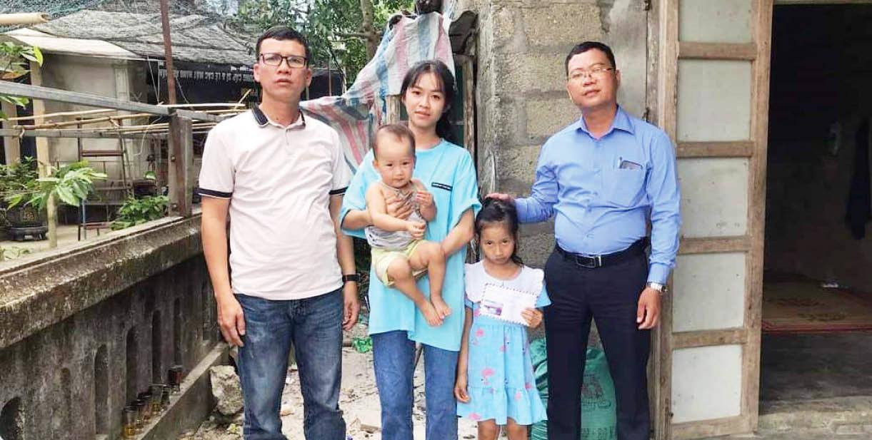 4 đứa trẻ mồ côi cần lắm một mái nhà