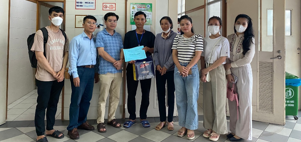 Hỗ trợ 45 triệu đồng cho sinh viên bị đột quỵ trong giờ học