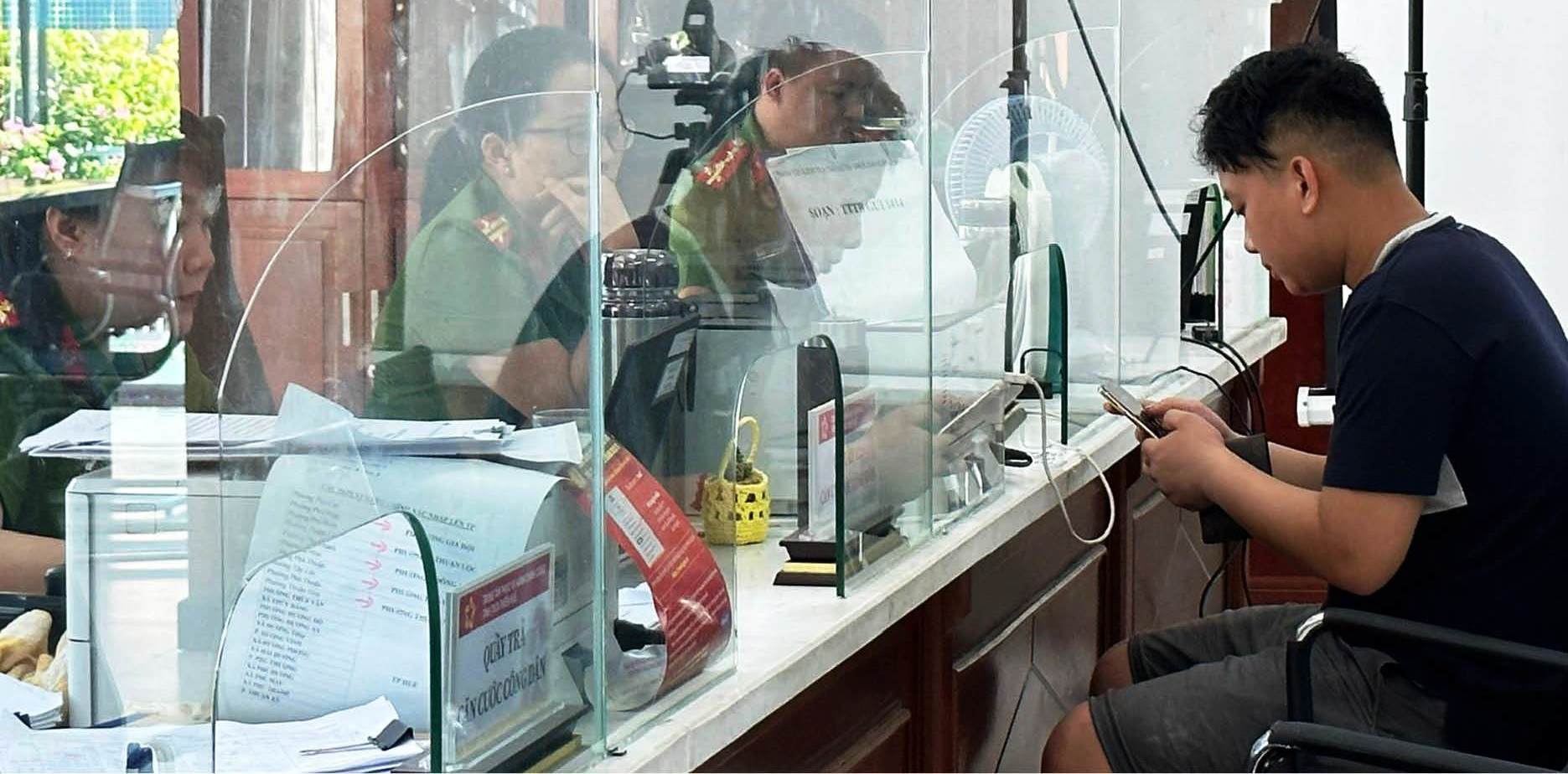 Còn hỏi, còn trả lời thì doanh nghiệp còn… đợi