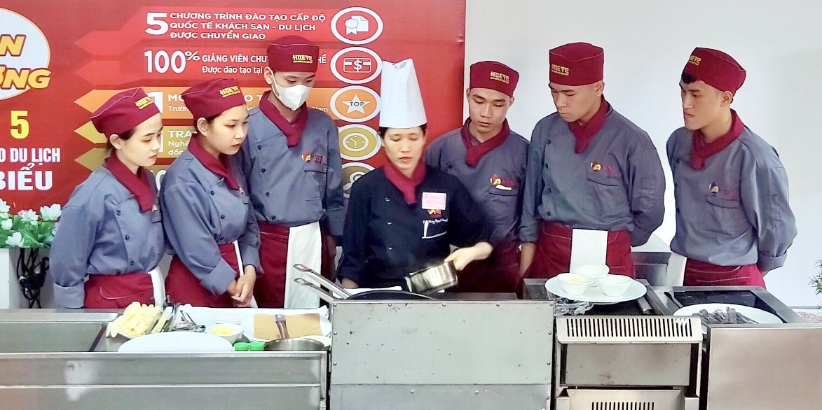 Ứng dụng công nghệ thông tin làm cho bài giảng phong phú hơn