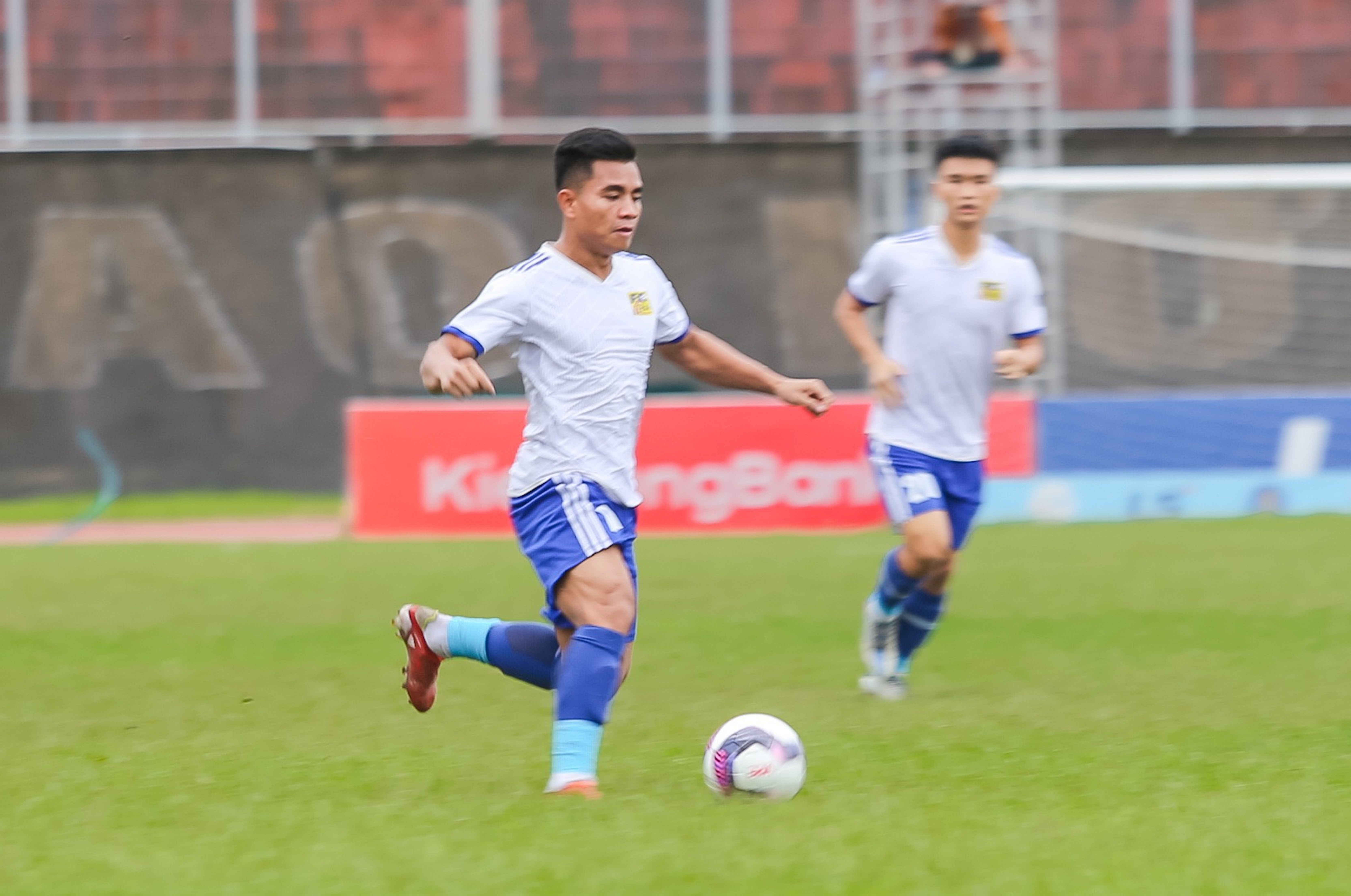 CLB Bóng đá Huế tìm lại niềm vui chiến thắng