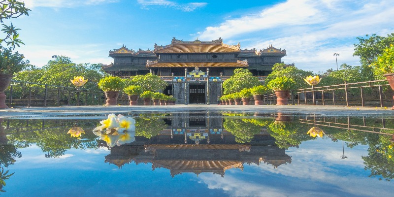 Bảo tồn, phát huy giá trị di sản và bản sắc văn hóa quê hương