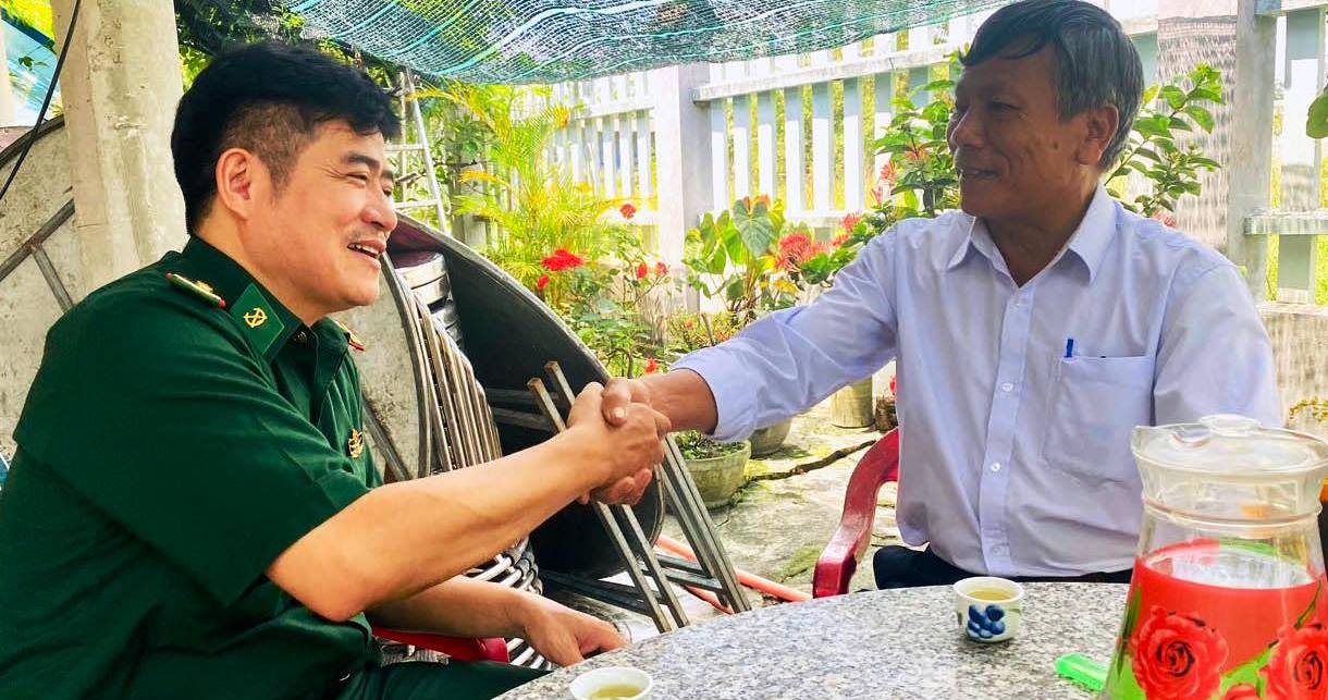 Còn sức còn làm cho dân