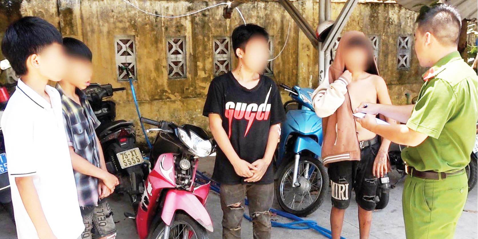 Lên án hành vi chống người thi hành công vụ