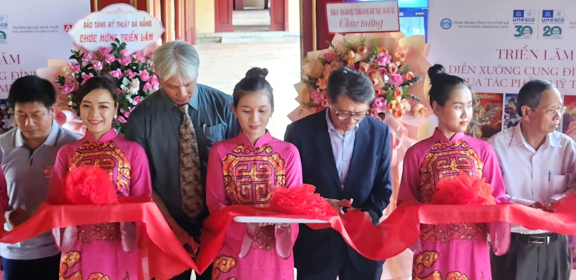 Hơn 60 tác phẩm vẽ về nghệ thuật diễn xướng cung đình