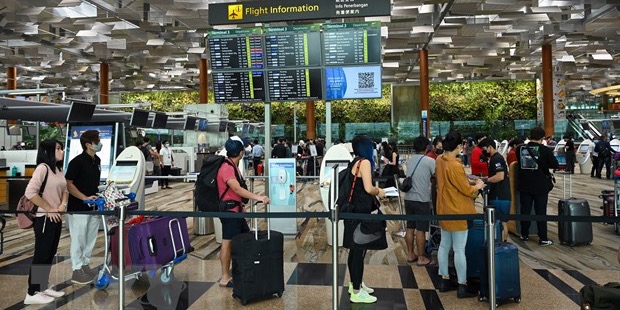 Lưu lượng hành khách hàng không toàn cầu năm 2023 ước tính phục hồi gần mức trước đại dịch