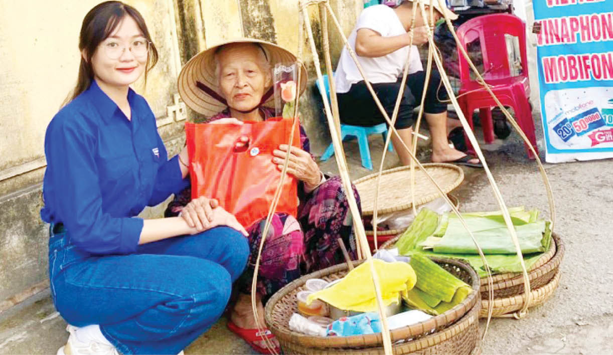 Gặp sinh viên tiêu biểu làm theo lời Bác