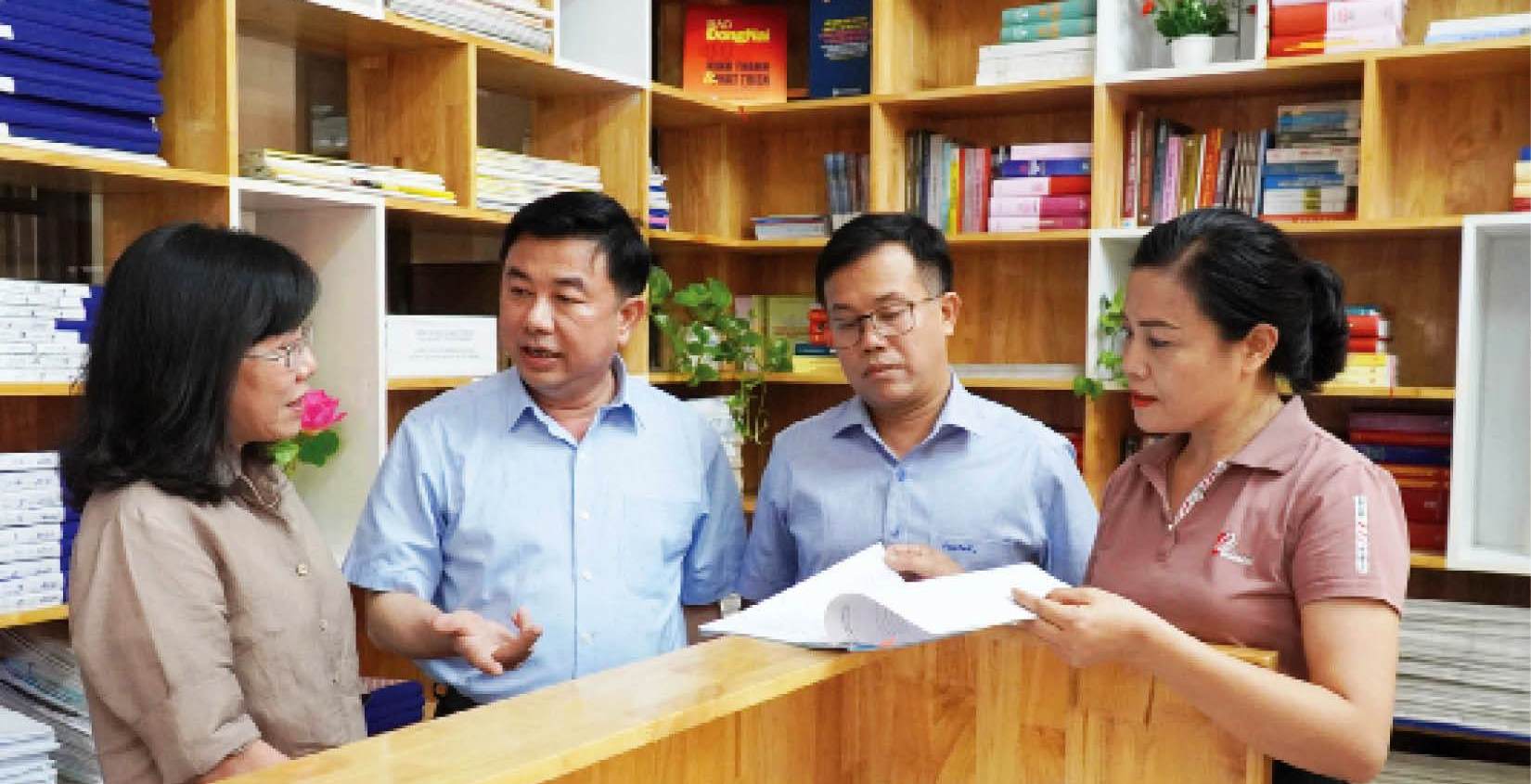 Gặp lại mối tình kết nghĩa Hà Nội - Huế - Sài Gòn - bài 3 Là cây một cội, là con một nhà