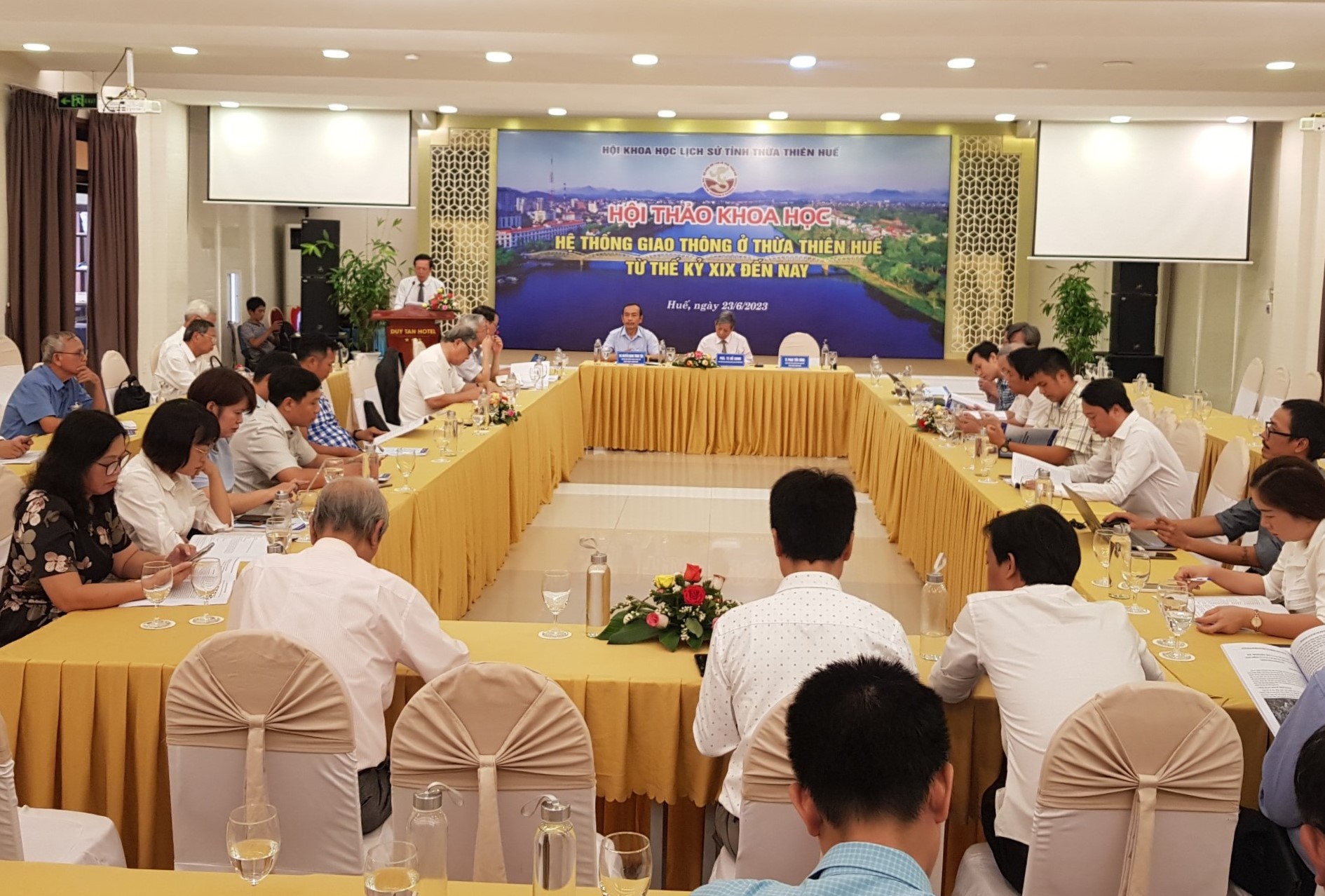 Tìm hướng giải tỏa áp lực giao thông cho Kinh thành Huế