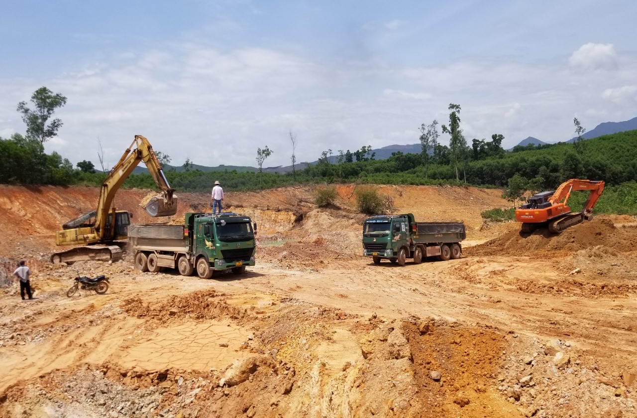 Hết hạn khai thác 3 năm, doanh nghiệp vẫn chưa đóng cửa mỏ