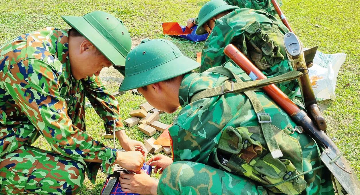 Vững vàng bước chân chiến sĩ