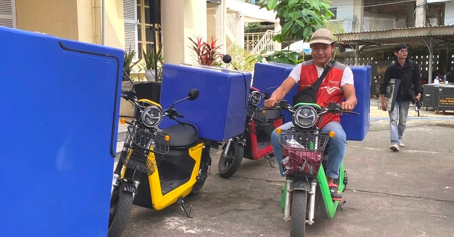 Sử dụng xe điện giúp shipper tiết kiệm chi phí