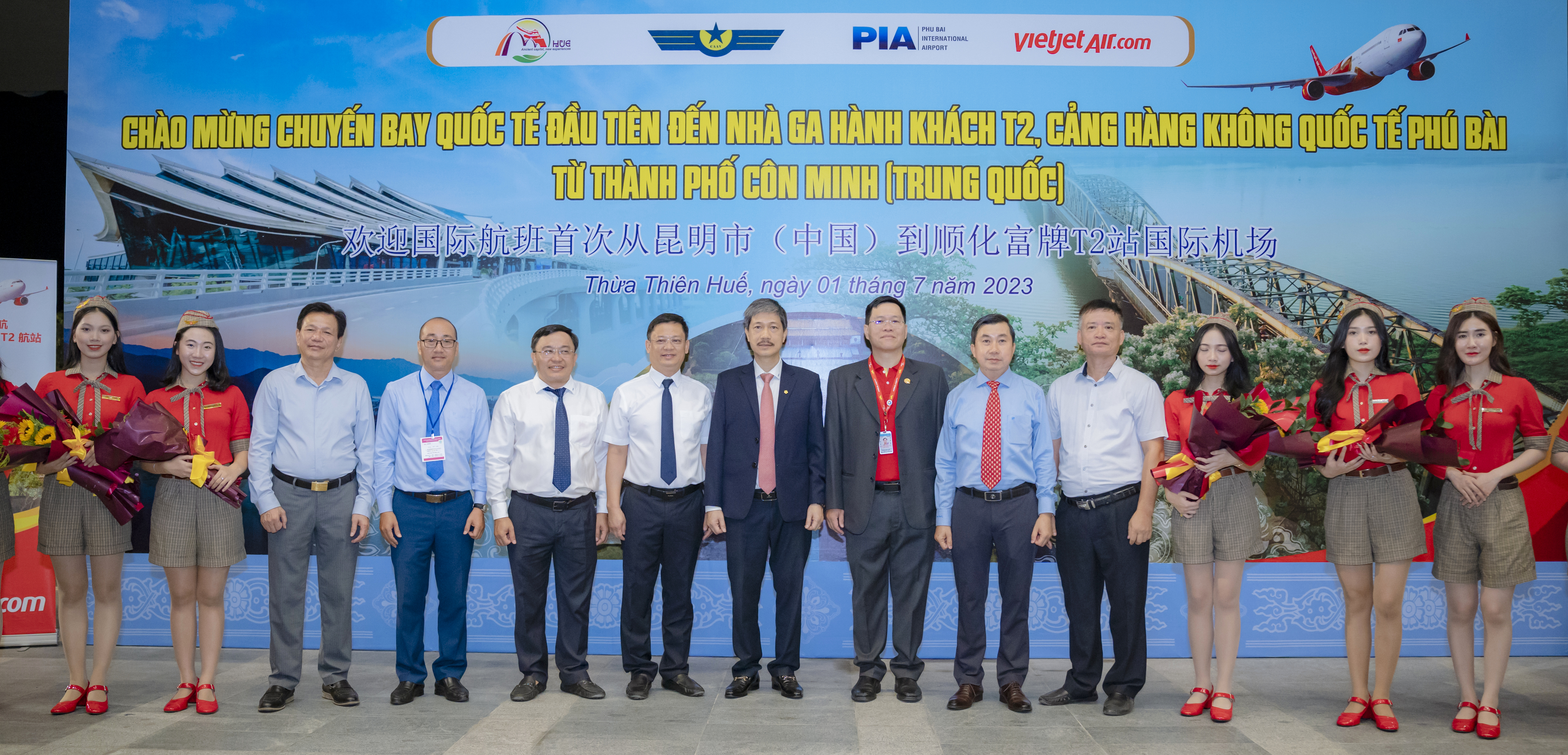 Đón chuyến bay quốc tế đầu tiên đến nhà ga T2 - Cảng HKQT Phú Bài