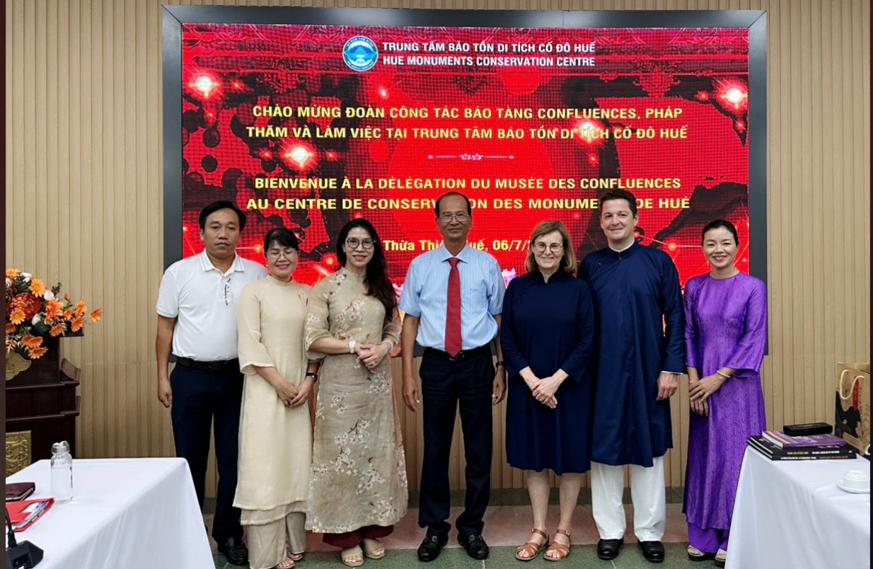 Chia sẻ nguồn tư liệu di sản văn hóa Huế và triều Nguyễn tại Pháp