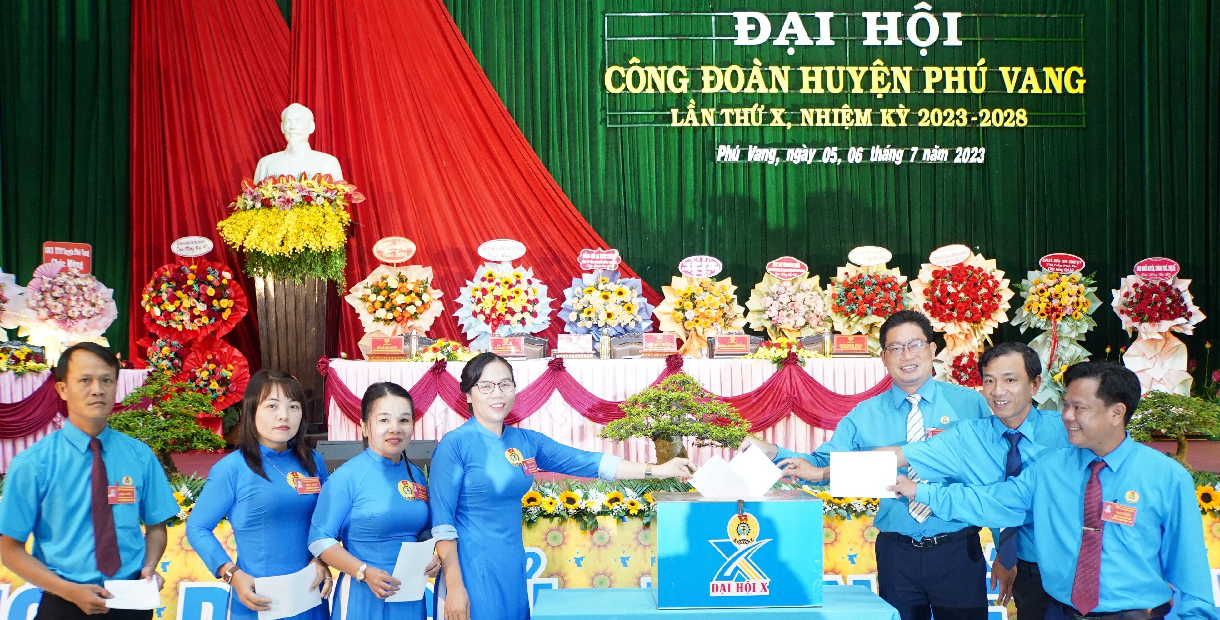 Phú Vang Gần 1,6 tỷ đồng hỗ trợ đoàn viên công đoàn