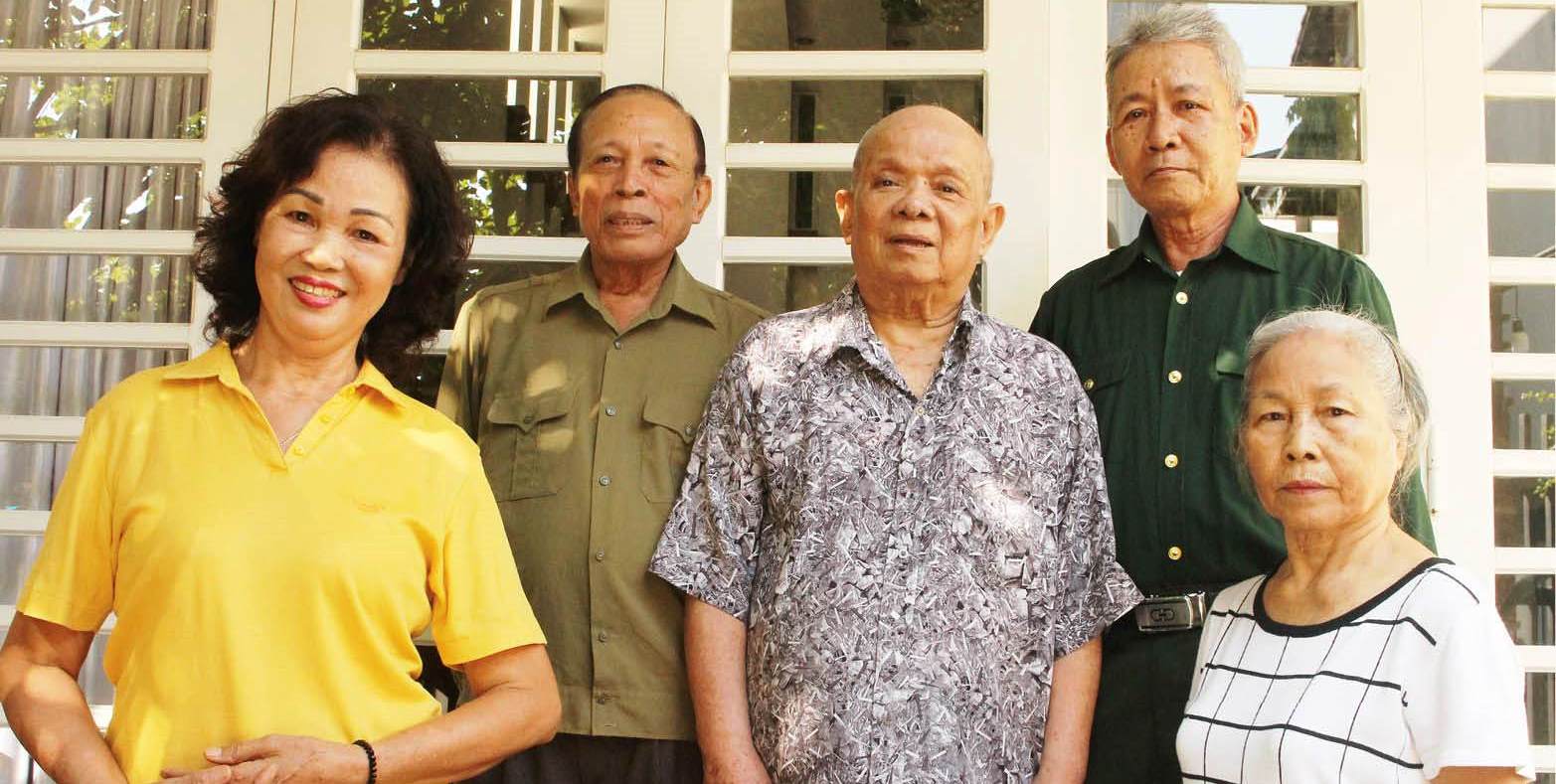 Bữa cơm trong căn nhà Hòa hợp - Bài 1 Đường đến hòa bình