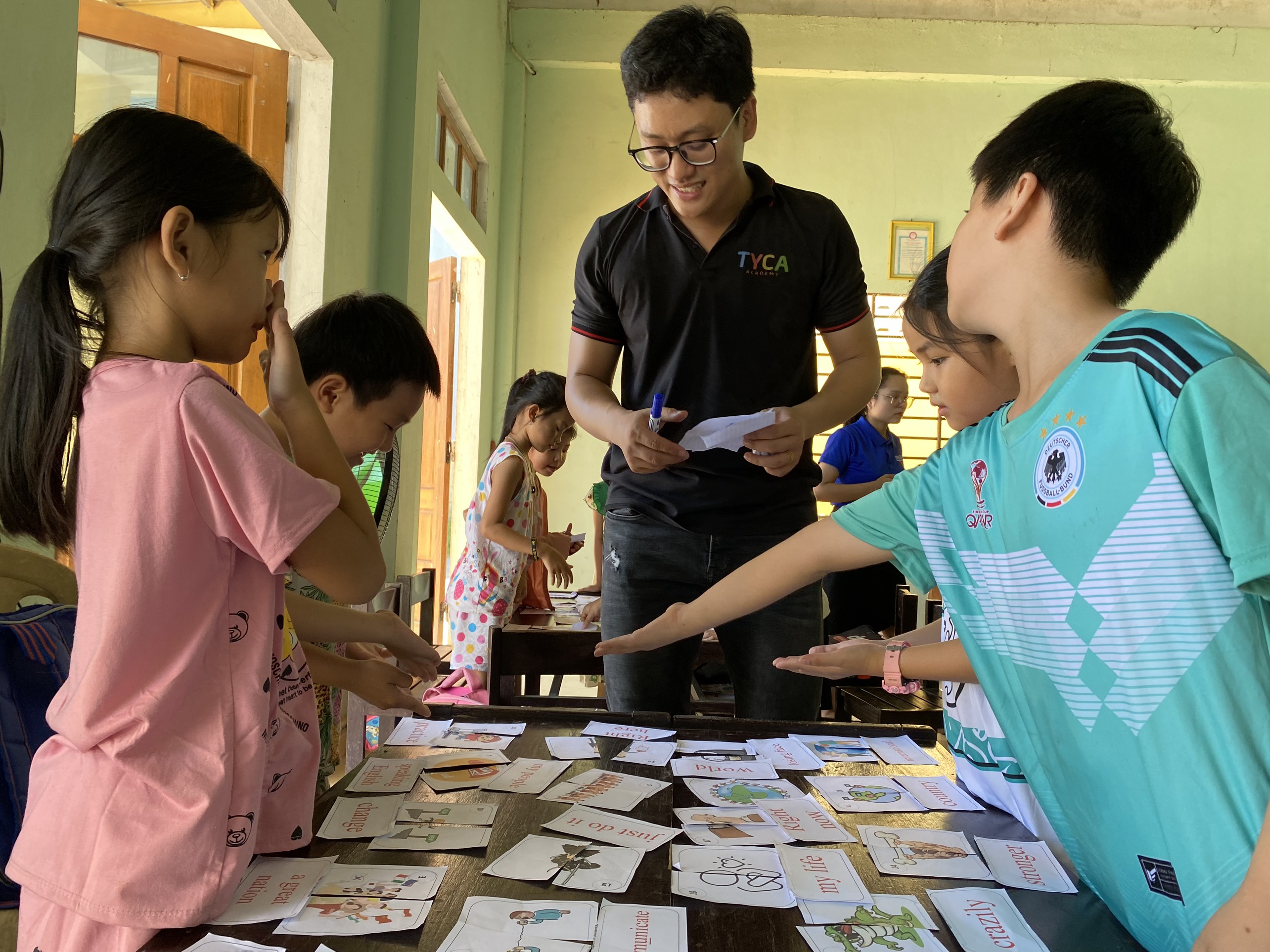 Rộn ràng các lớp học hè miễn phí