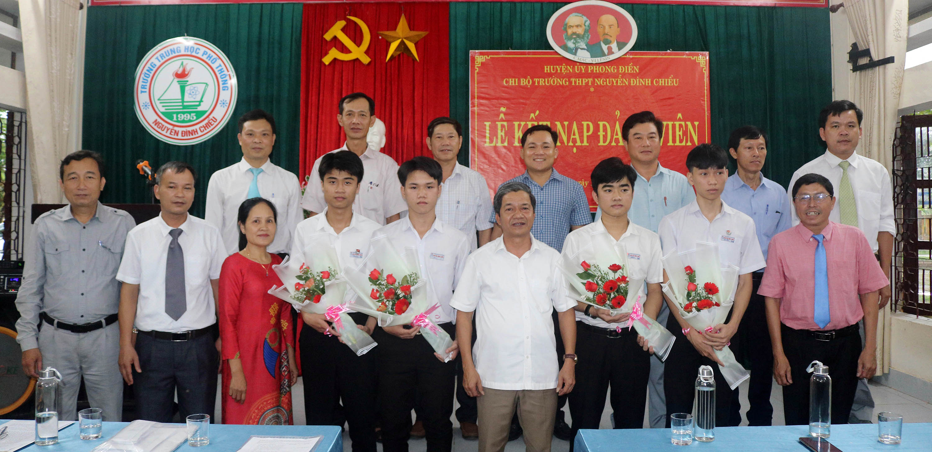 Đồng bộ giải pháp để phát triển đảng viên, bảo đảm đạt chỉ tiêu