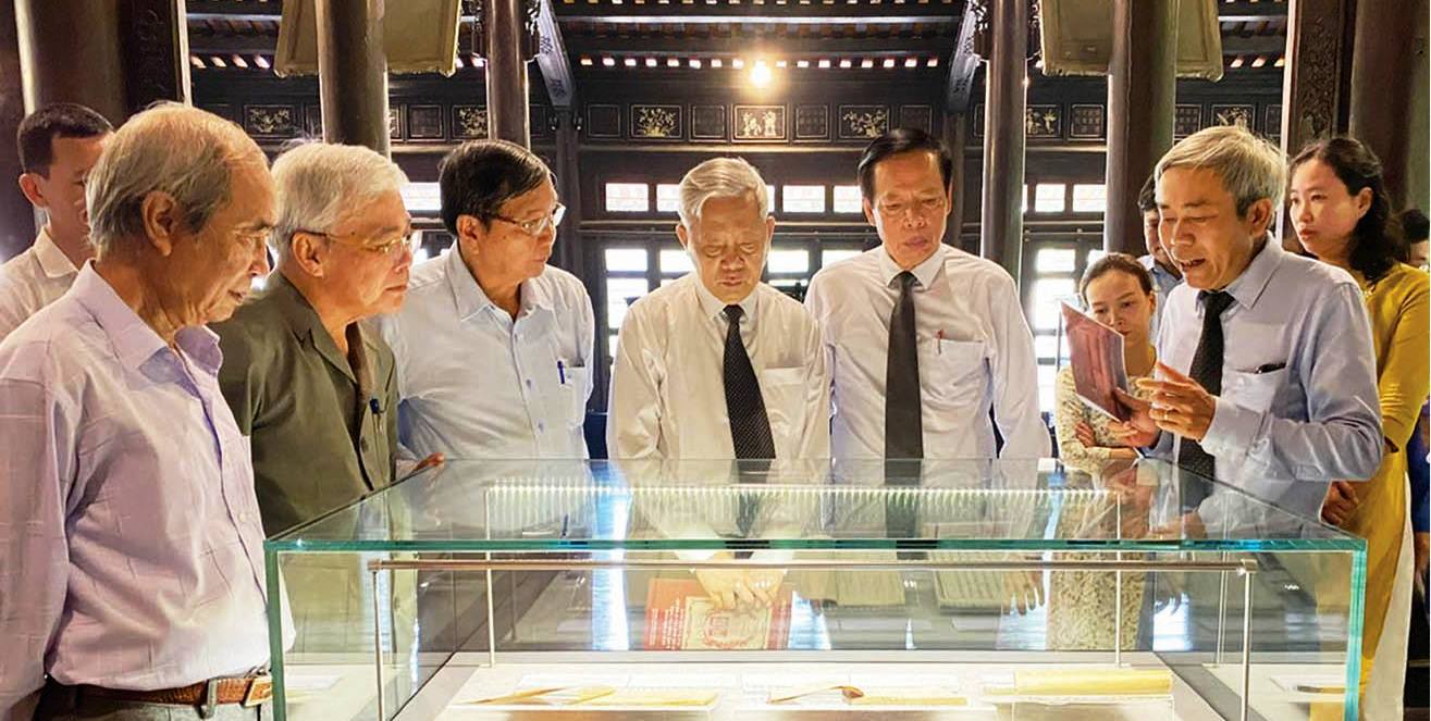 Sách cổ thời Nguyễn