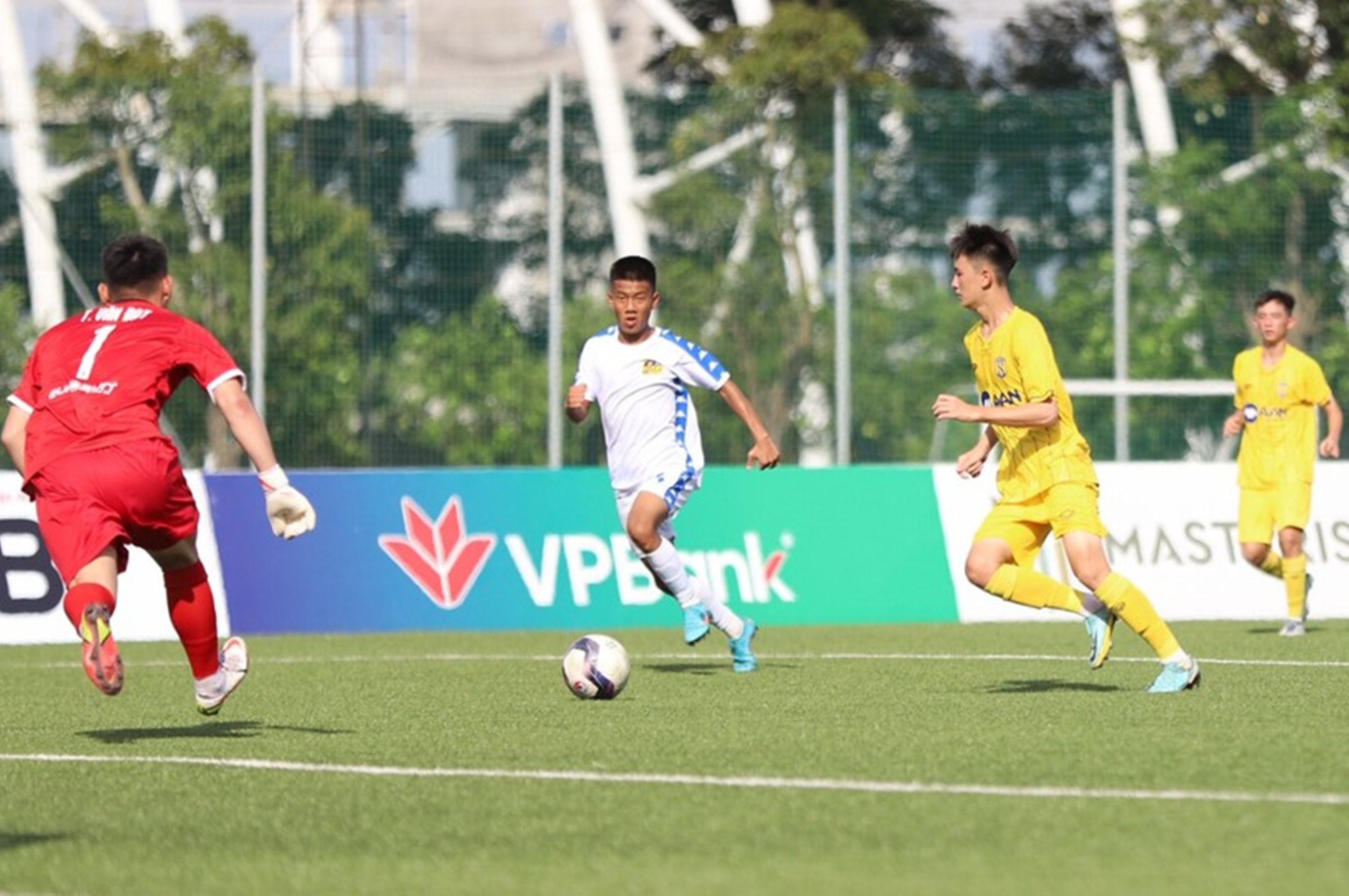 U15 Huế lại thua đậm