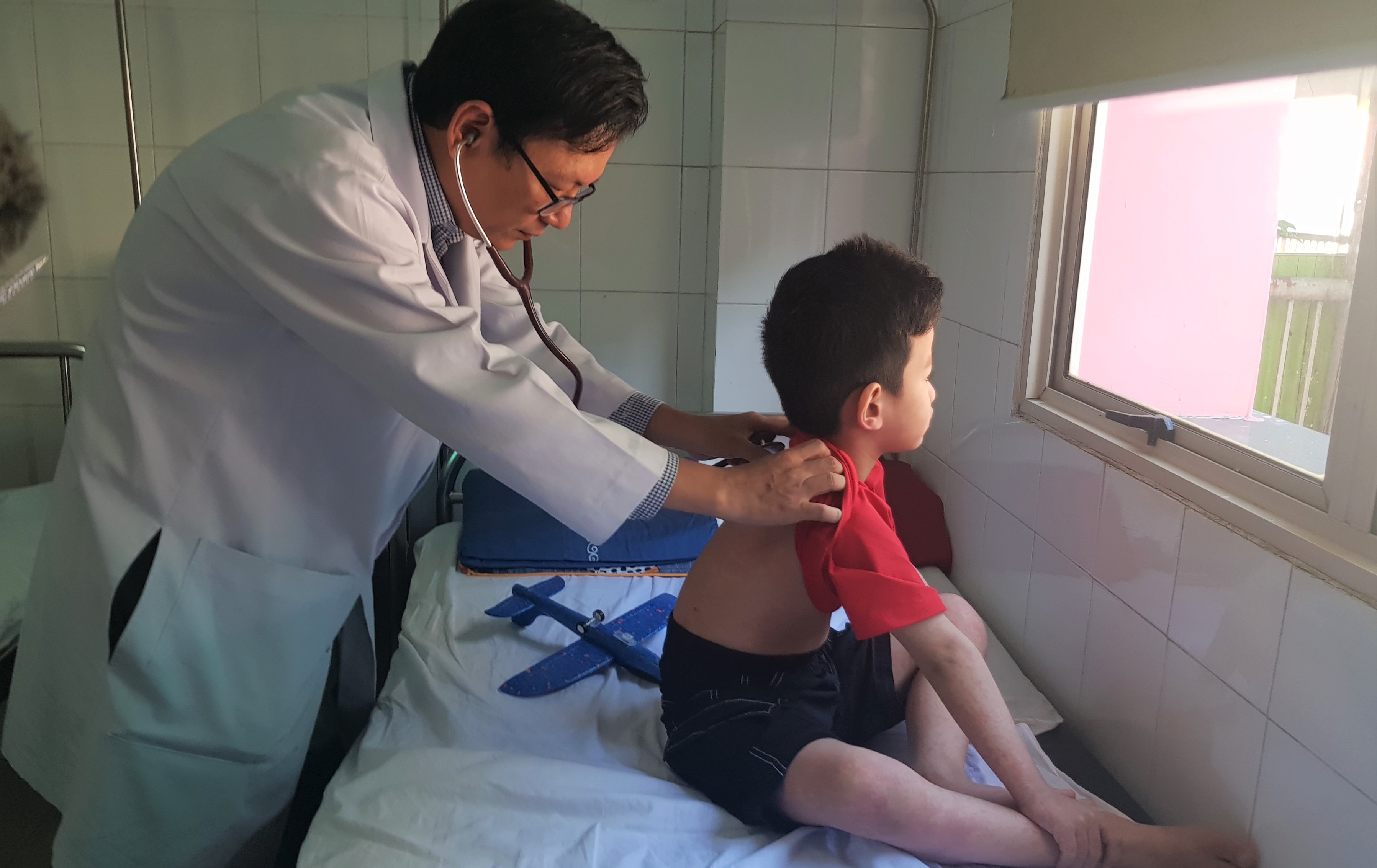 Điều trị thành công nhiều ca mắc tay chân miệng nặng

​