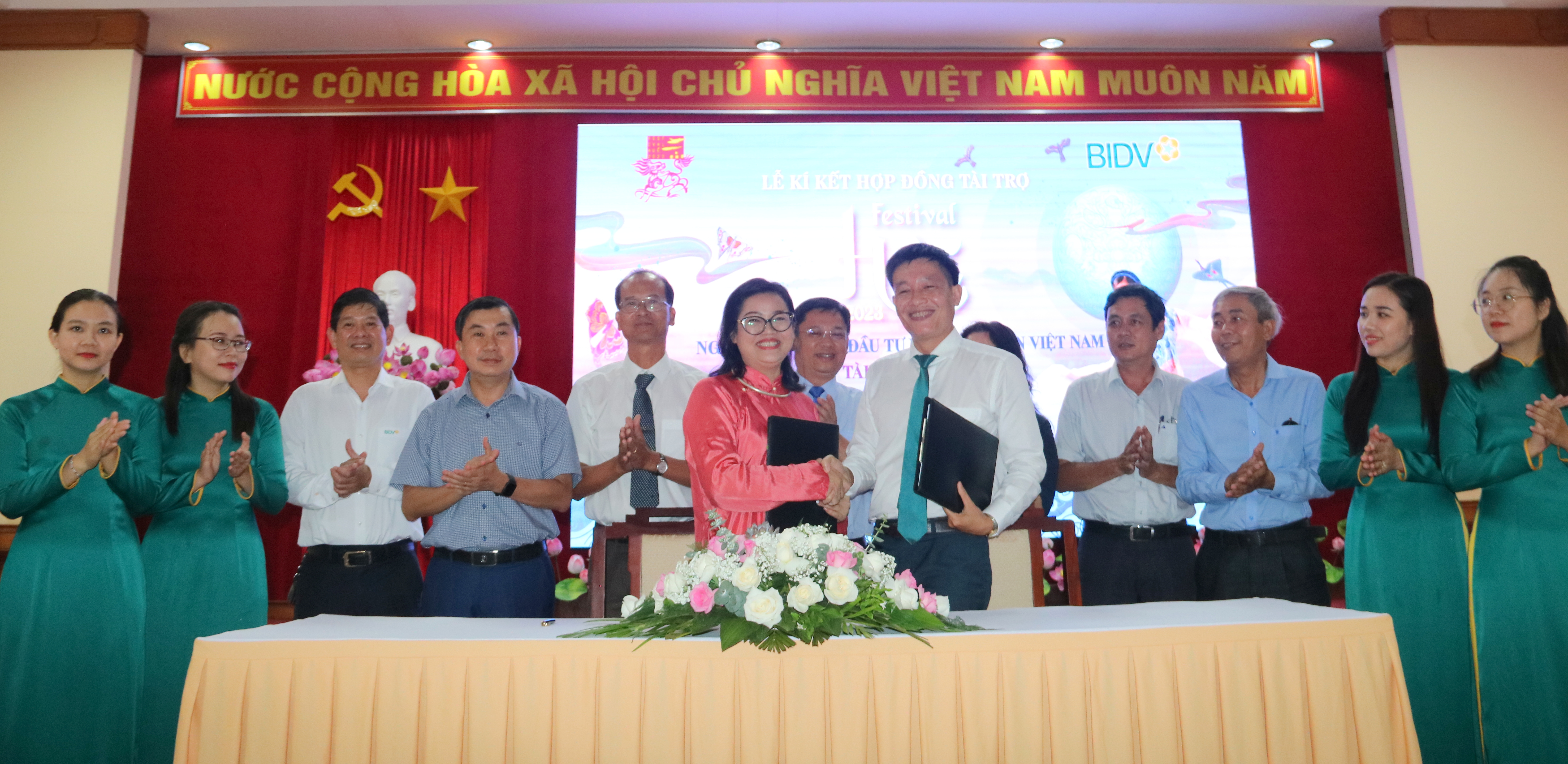 Ngân hàng BIDV tài trợ 1 tỷ đồng cho Festival Huế 2023