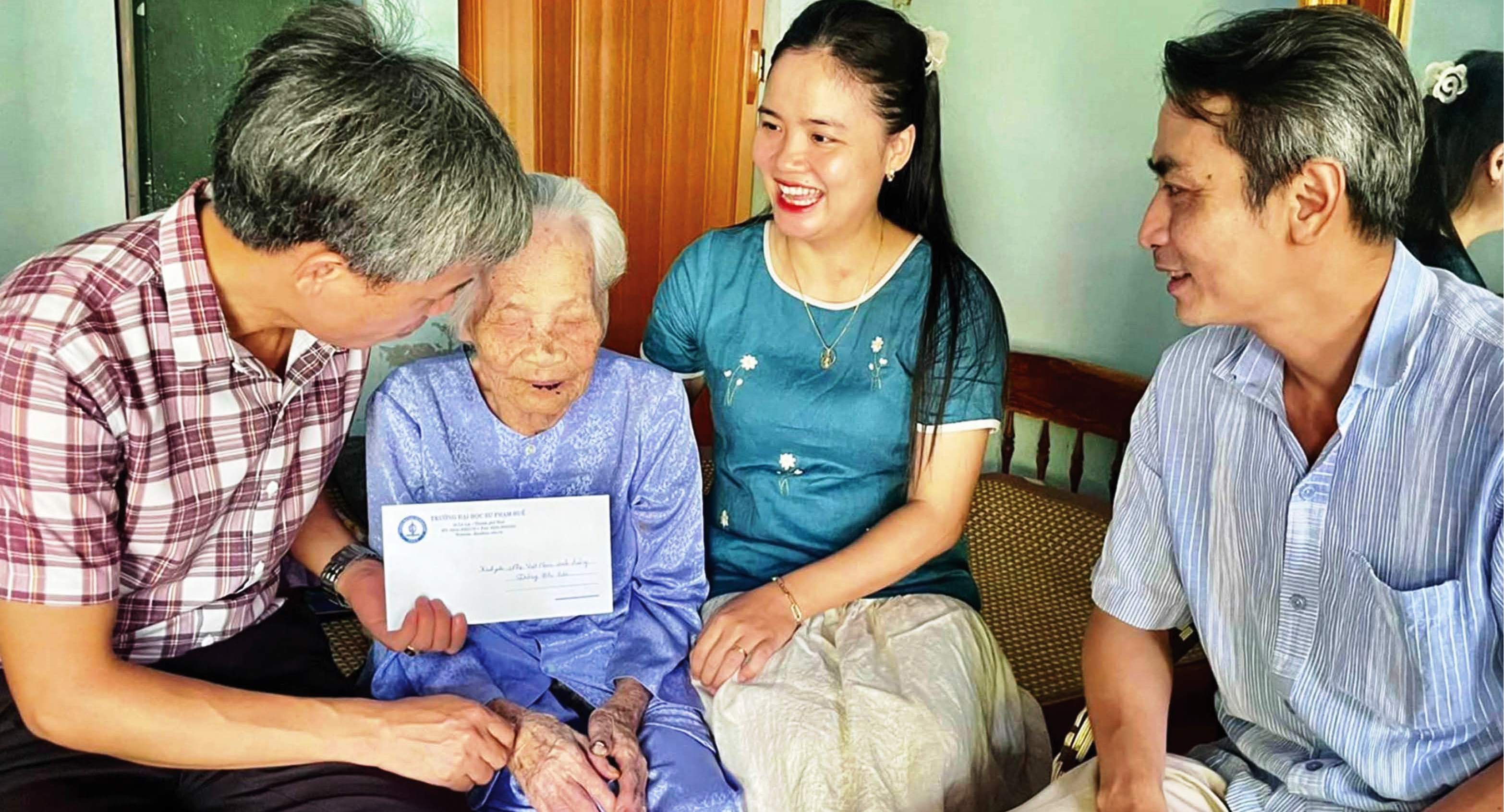 Chuyện về những người tận trung tận hiếu