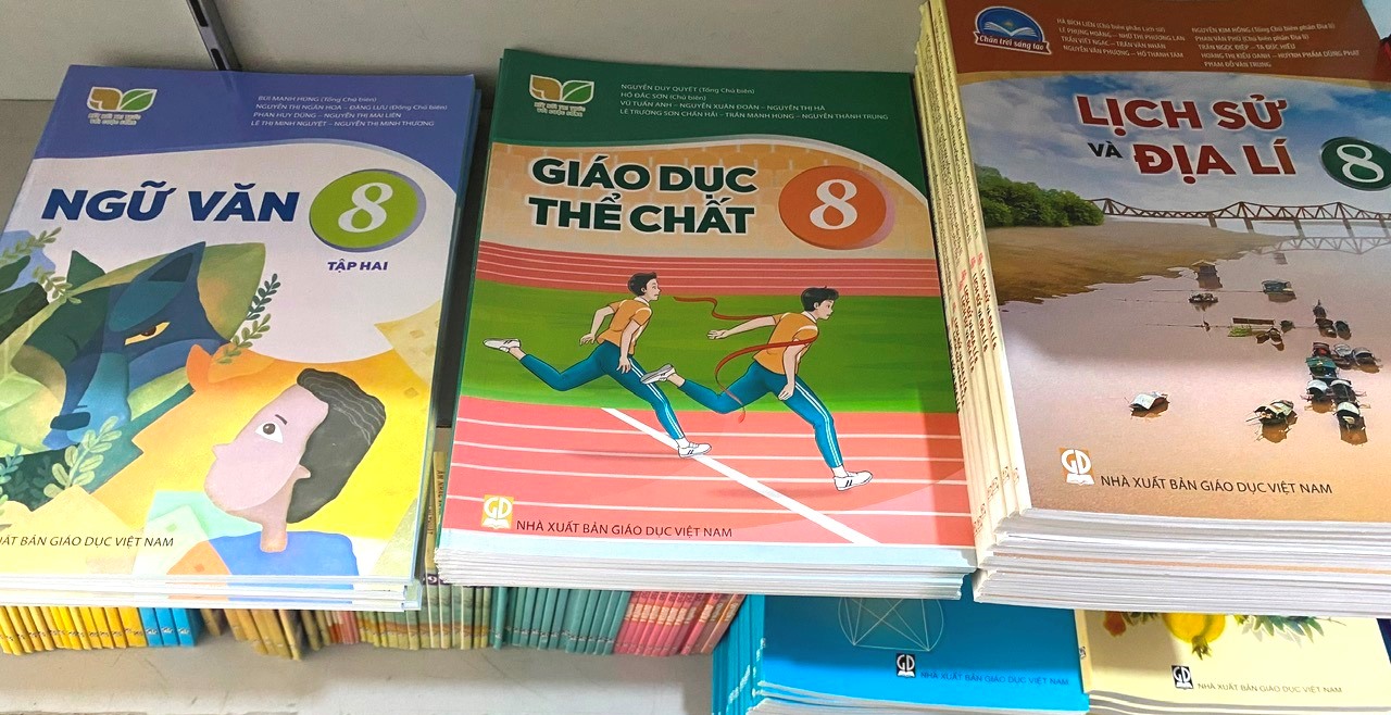 Chuẩn bị sách giáo khoa cho năm học mới 2023-2024